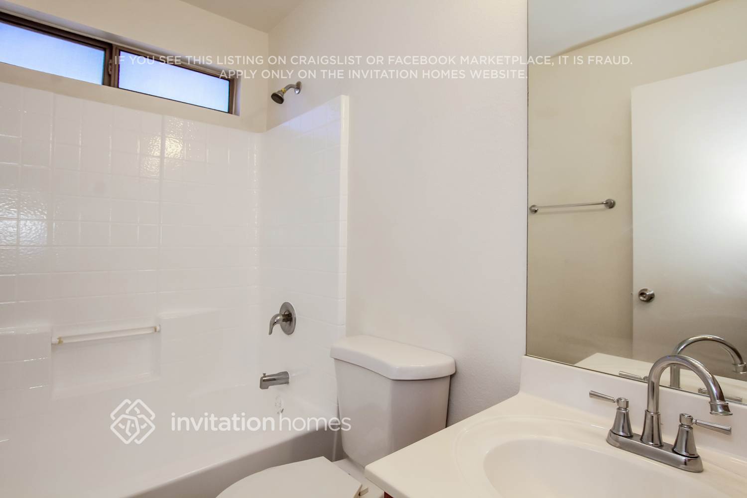 Building Photo - 8255 W Willow Ave