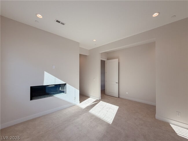 Building Photo - 10761 Canyon Bloom Dr