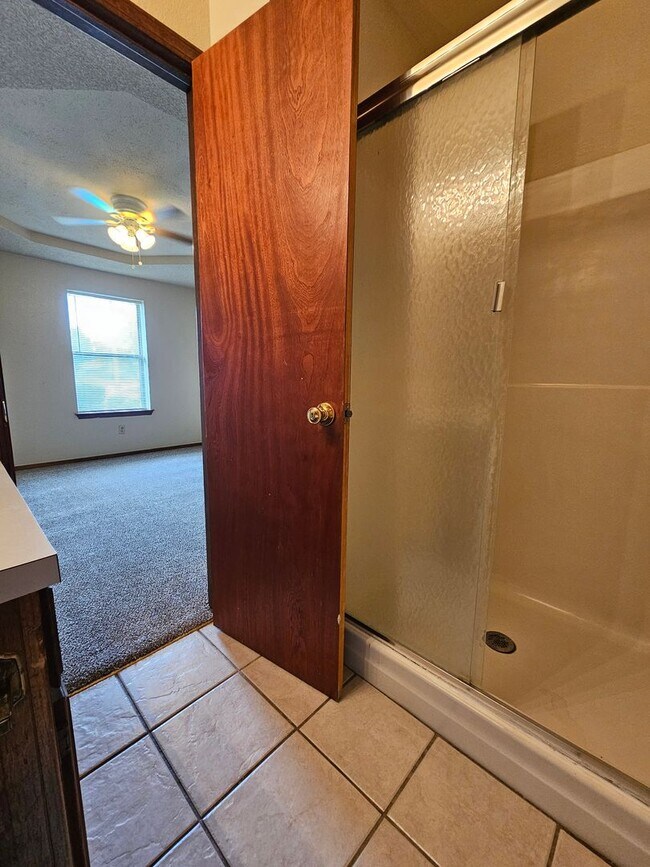 Building Photo - 3413 Pathway Cir
