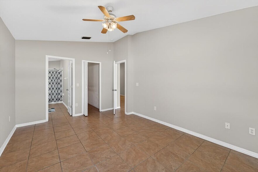 Building Photo - 508 Sonoma Dr