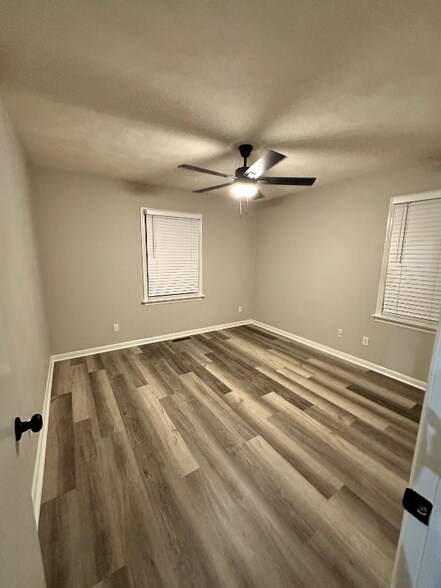 Building Photo - 508 Crown Crescent