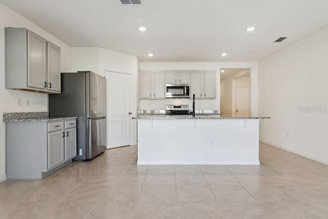 Building Photo - 5235 Mahogany Dr