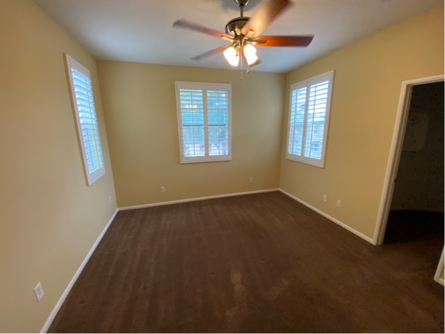 Building Photo - 2852 Villas Way