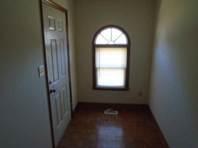 Building Photo - Timberlake