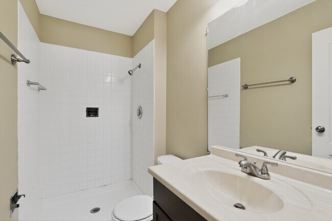 Building Photo - 193 Jeffrey Ln