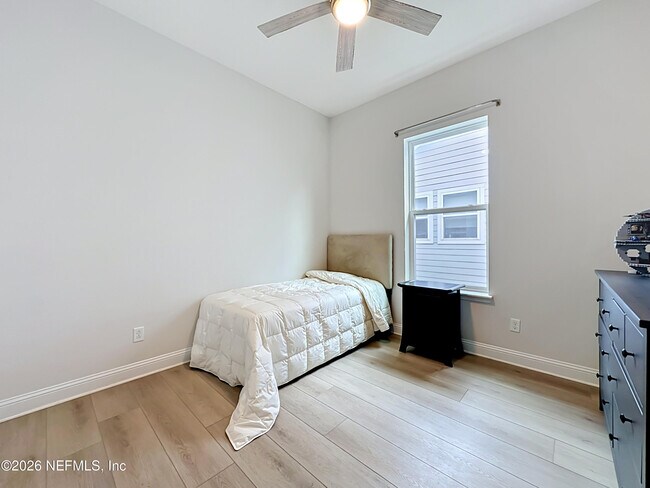 Building Photo - 736 Navigators Rd