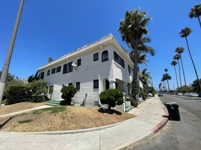 Building Photo - 2229 Vineyard Ave