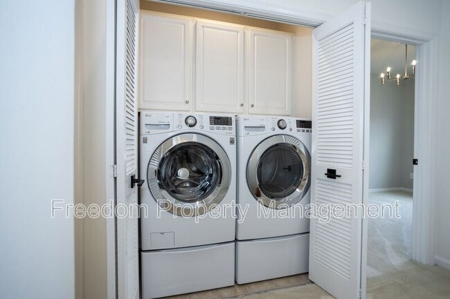 Building Photo - 2023 Serviceberry Rd