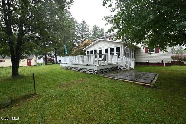 Building Photo - 229 Middletown Rd