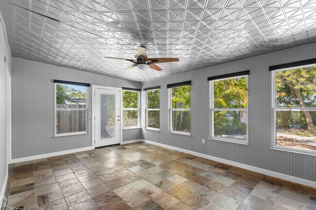 Building Photo - 3623 Chelsea St