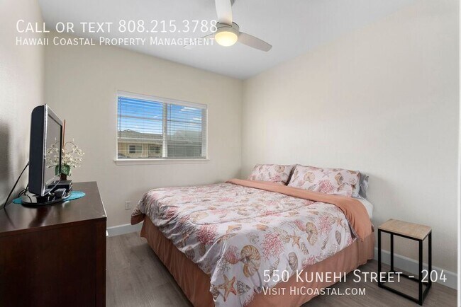 Building Photo - 550 Kunehi St