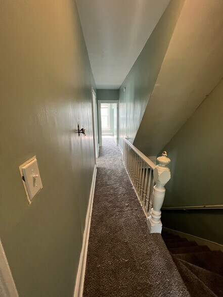 Building Photo - 64 Fairview St