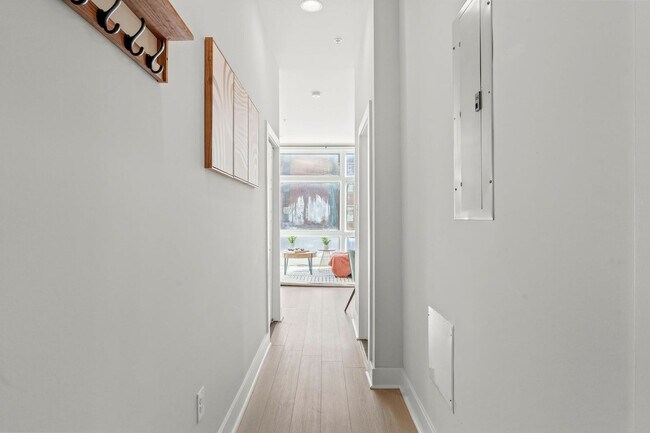 Building Photo - 826 N Broad St