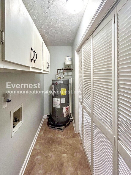 Building Photo - 3480 Stone Ridge Dr