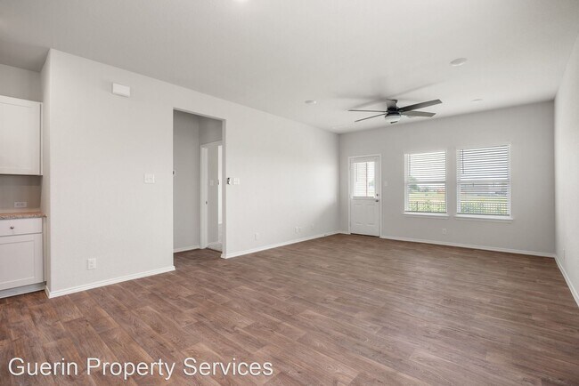 Building Photo - 4 br, 2.5 bath House - 133 Legendary Trail...