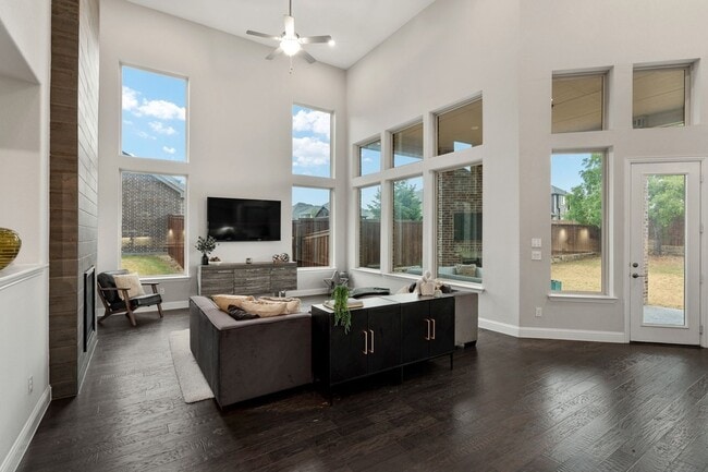 Building Photo - 1600 Wichita Dr