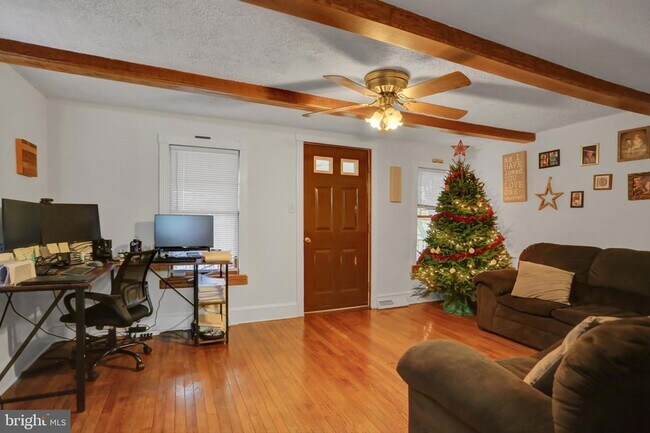 Building Photo - 24414 Graham Ave