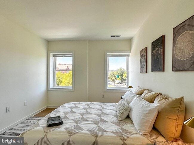 Building Photo - 80 New York Ave NW