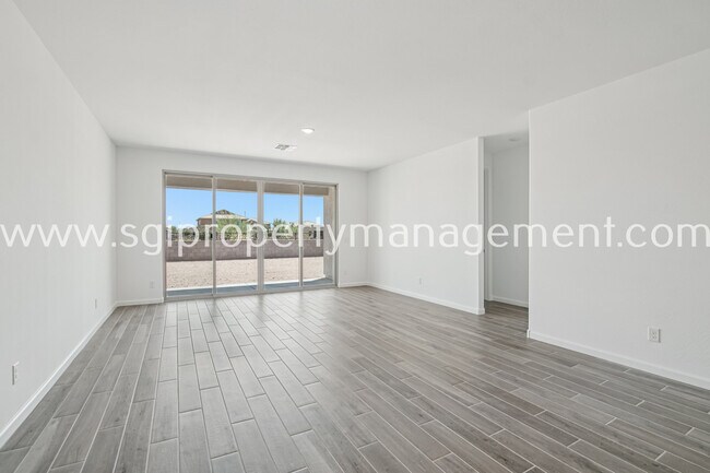 Building Photo - 18259 La Senda Dr W