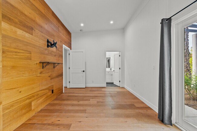 Building Photo - 23036 Burbank Blvd