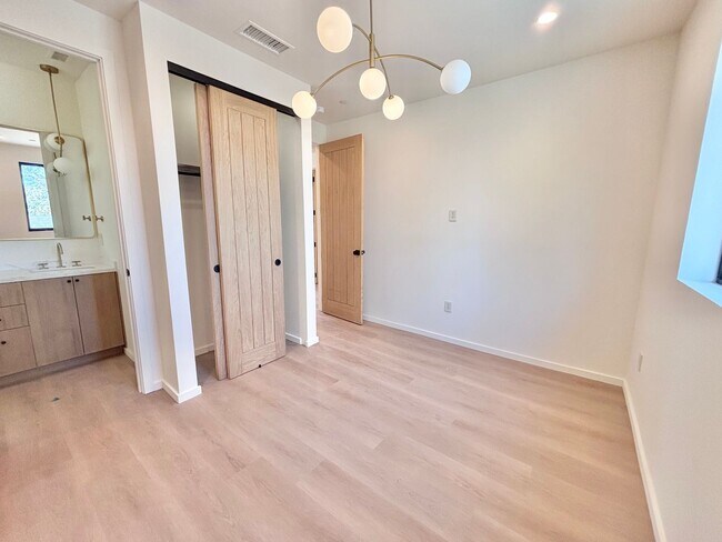 Building Photo - 17852 Saticoy St