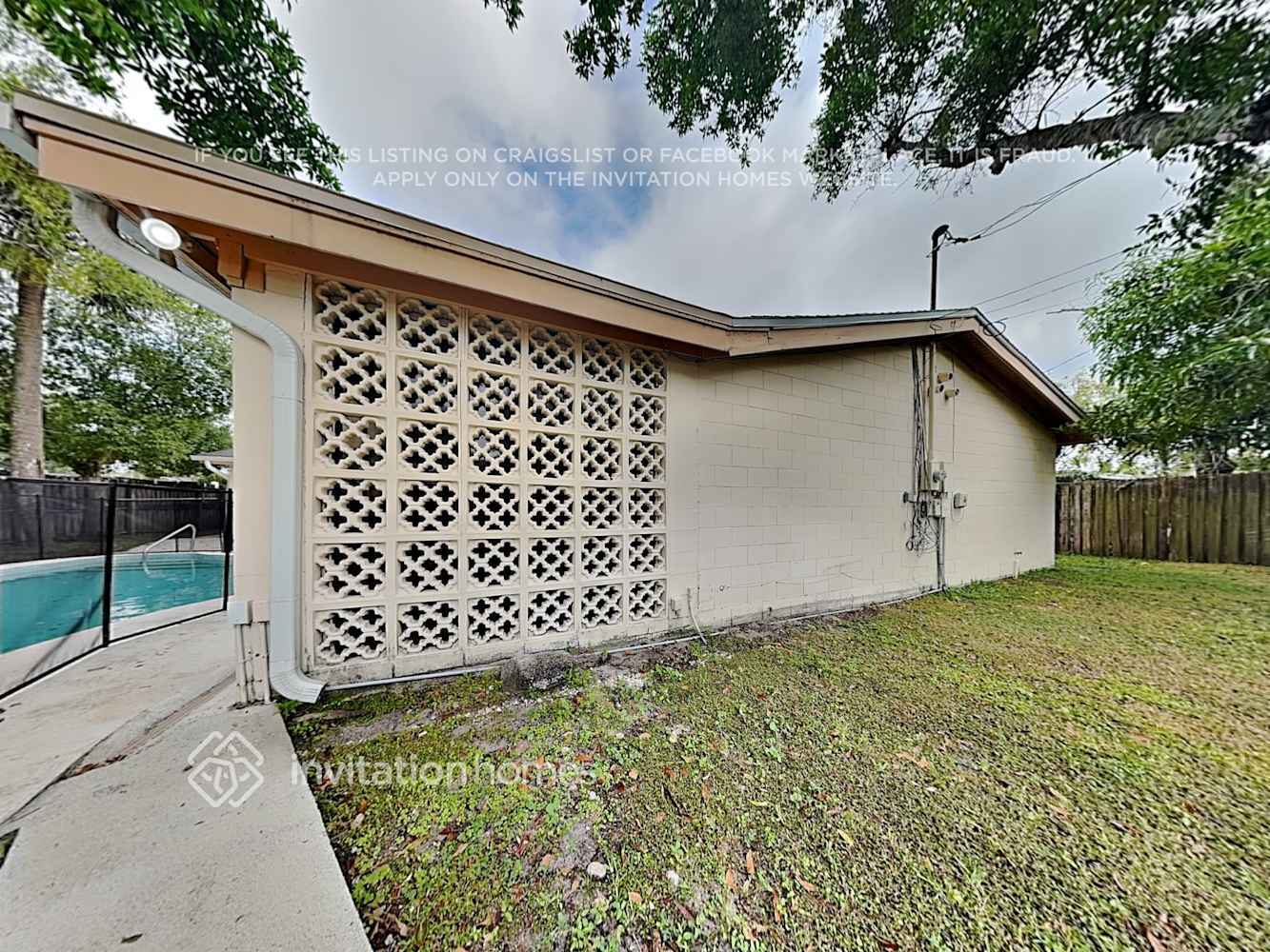 Building Photo - 2464 Carolton Rd