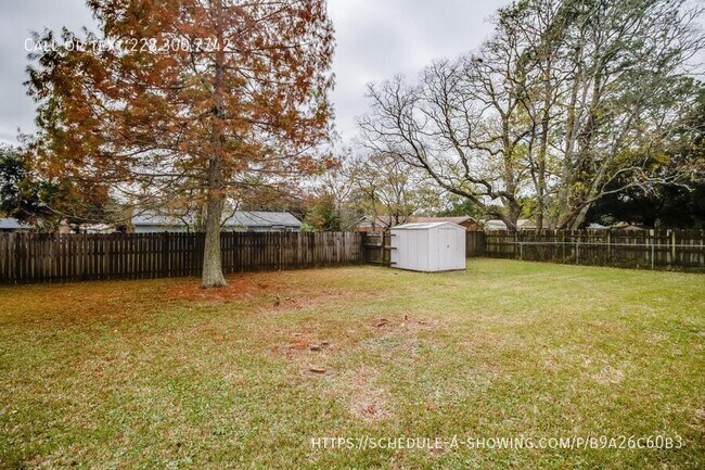 Building Photo - 4802 Bel Meade Cir