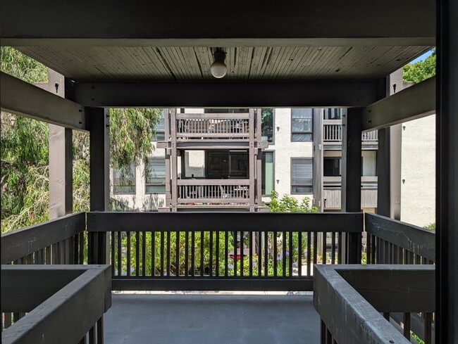 Patio - 7777 W 91st St