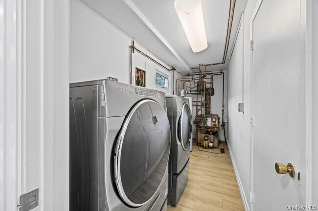 Building Photo - 1 Saratoga St