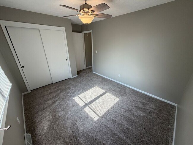 Building Photo - 5136 Poppleton Ave