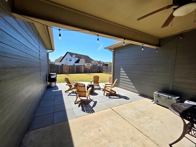 Building Photo - 37 Emerald Dr