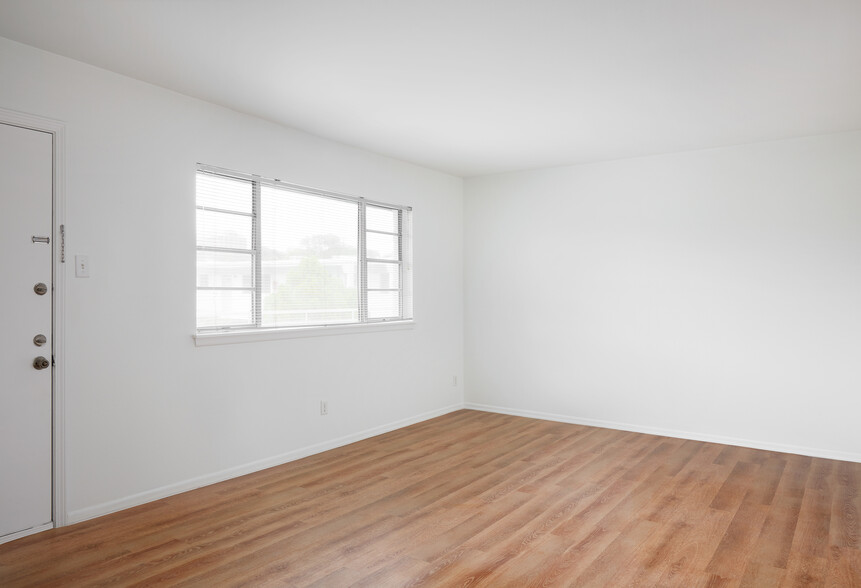 Living Room - Birchleaf Apartments