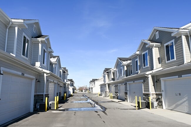 Building Photo - 2205 S 1120 W