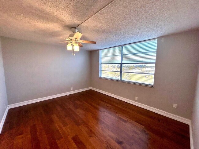 Building Photo - 7608 NW 18th St