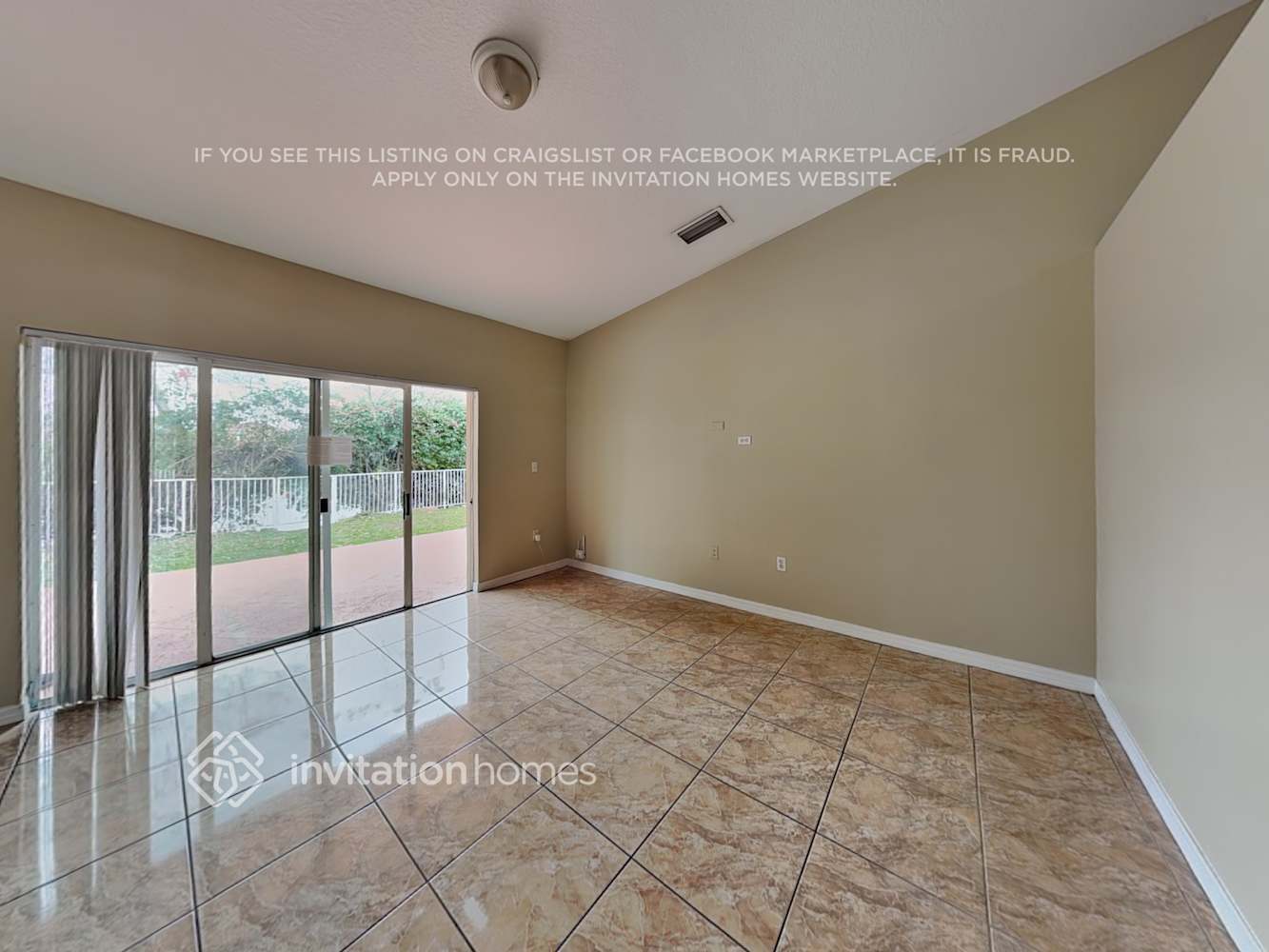 Building Photo - 5851 SW 163rd Pl