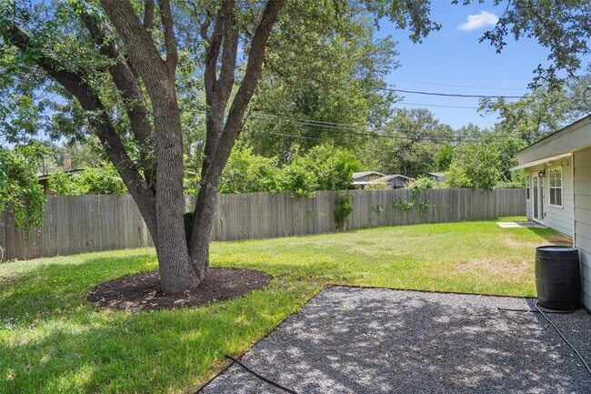 Building Photo - 7707 Robalo Rd