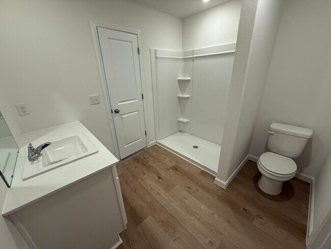 Building Photo - MOVE-IN SPECIAL - LIMITED OFFER!! Four Bedroom/Two Bath - Summerdale