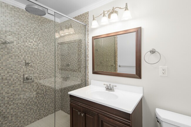 Building Photo - 1003 Coronado Ave SE