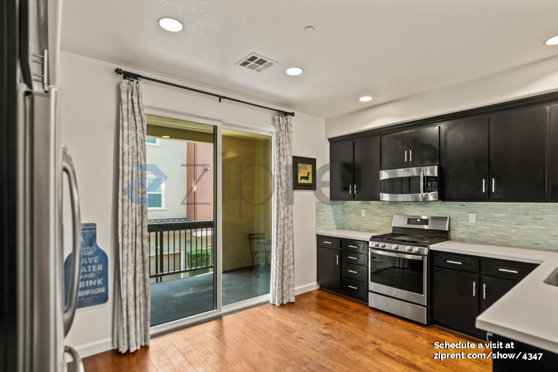 Building Photo - 960 Highland Terrace