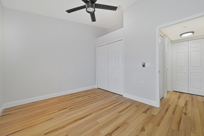 Building Photo - ** 2Bed / 2Bath - Beautiful Condo in Bonit...