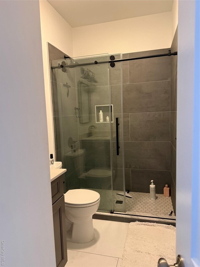 Building Photo - 444 Main St