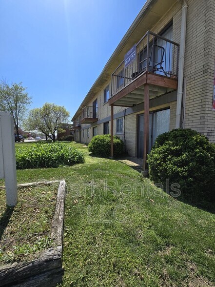 Building Photo - 4300 Fairview Ave