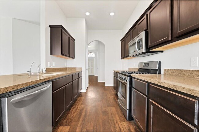 Building Photo - 5234 Jasmine Valley Ct