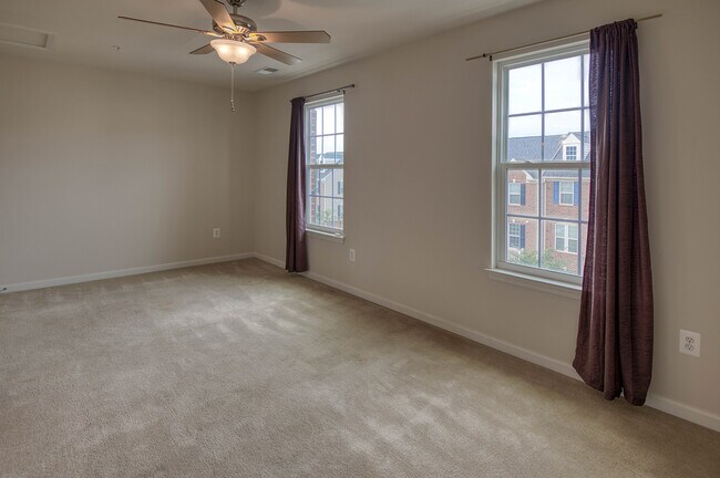 Building Photo - 2704 Egret Way