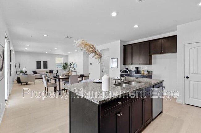 Building Photo - 29305 Catalpa