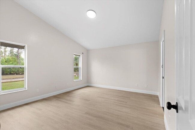 Building Photo - Sabal Springs Blvd