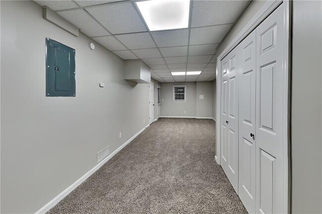 Building Photo - 4241 Glenforest Way