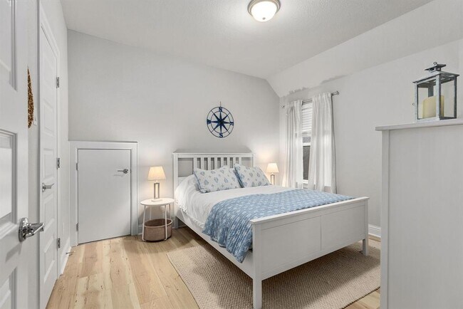 Building Photo - 6720 Verona Pl