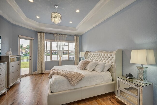 Building Photo - 8980 Lakeview Pl