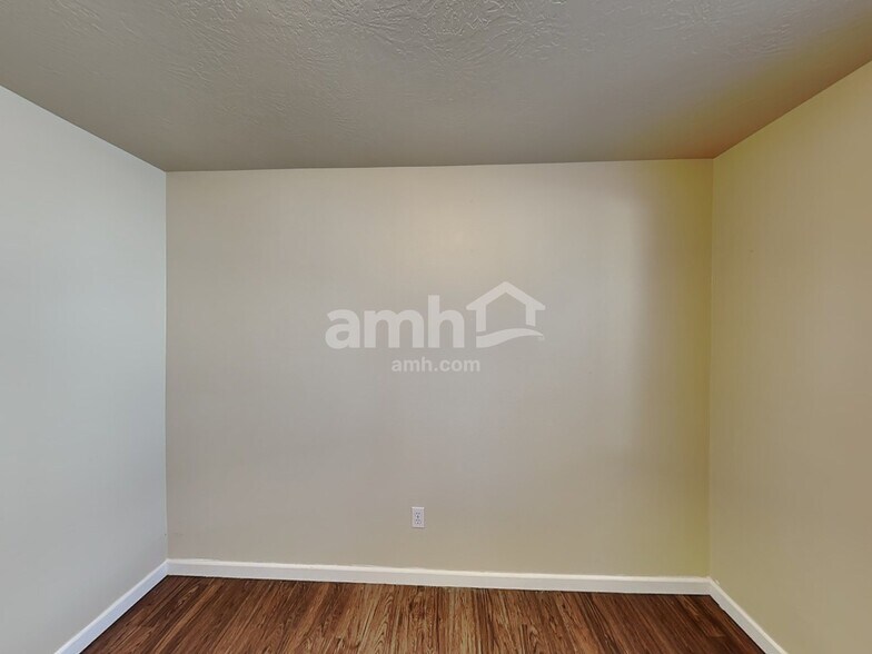 Building Photo - 1774 Cherrybloom Ct SE